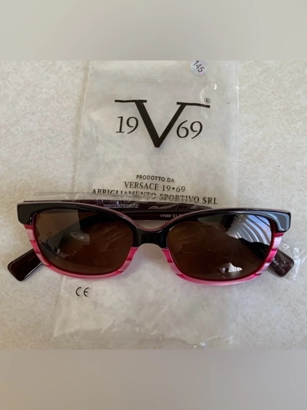 Sunglasses Versace 19V69 Glasses (52 15 145) Abbigliamento Sport Black and Pink. - Picture 1 of 6